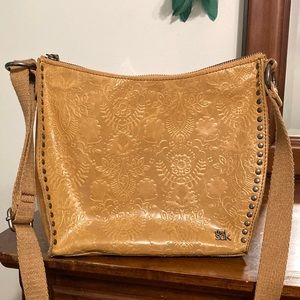 The Sak crossbody light brown